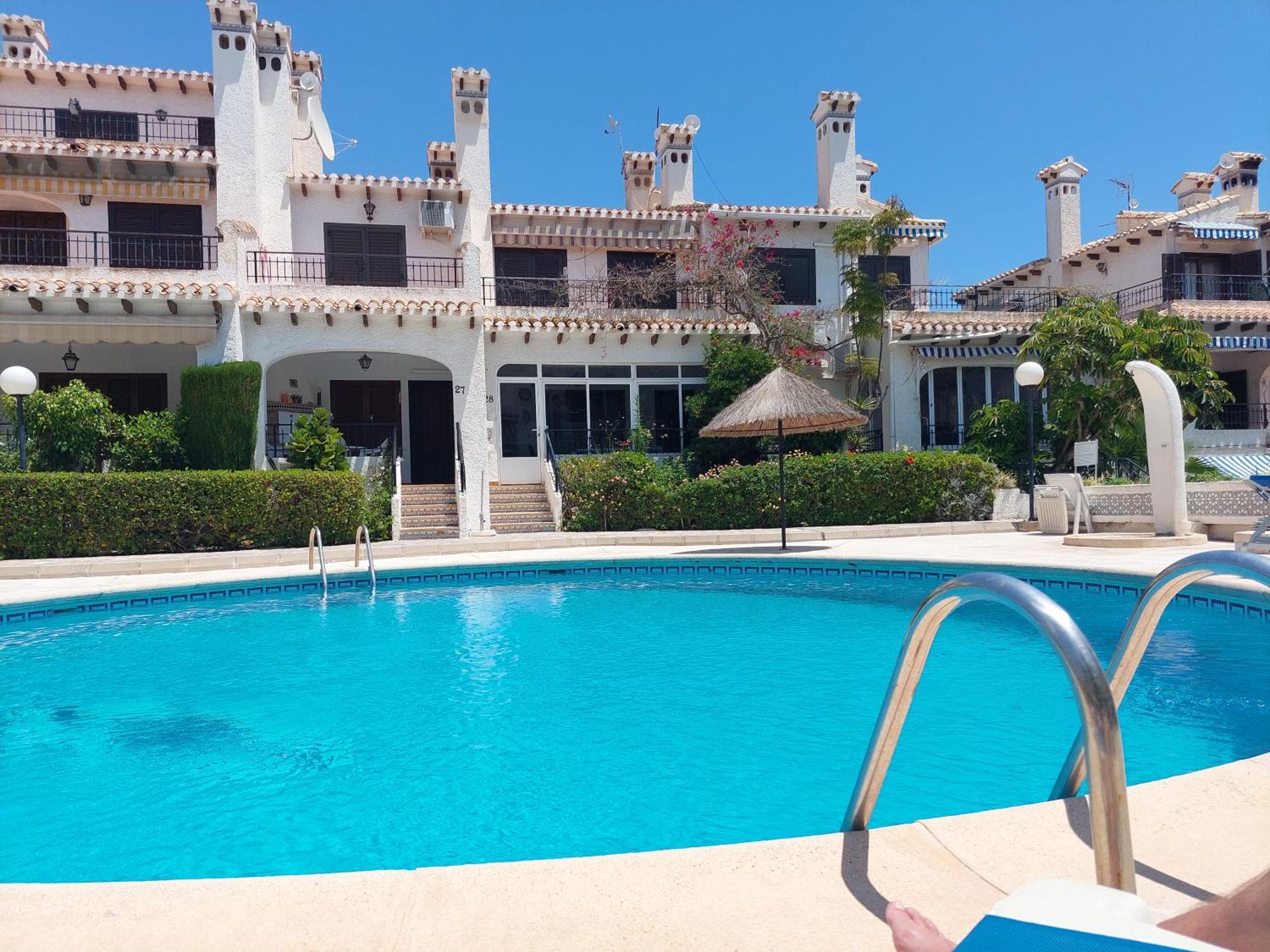 Casa Billarose - Lovely House Overlooking Pool & Walking Distance To The Beach And Restaurants 卡布罗伊格 外观 照片