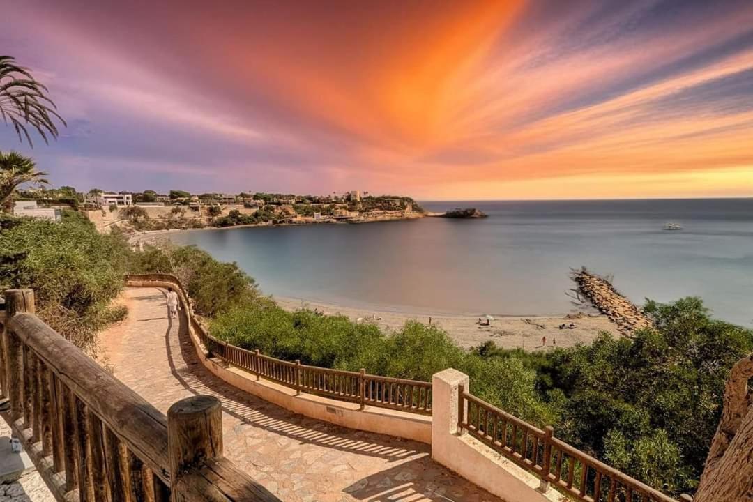 Casa Billarose - Lovely House Overlooking Pool & Walking Distance To The Beach And Restaurants 卡布罗伊格 外观 照片