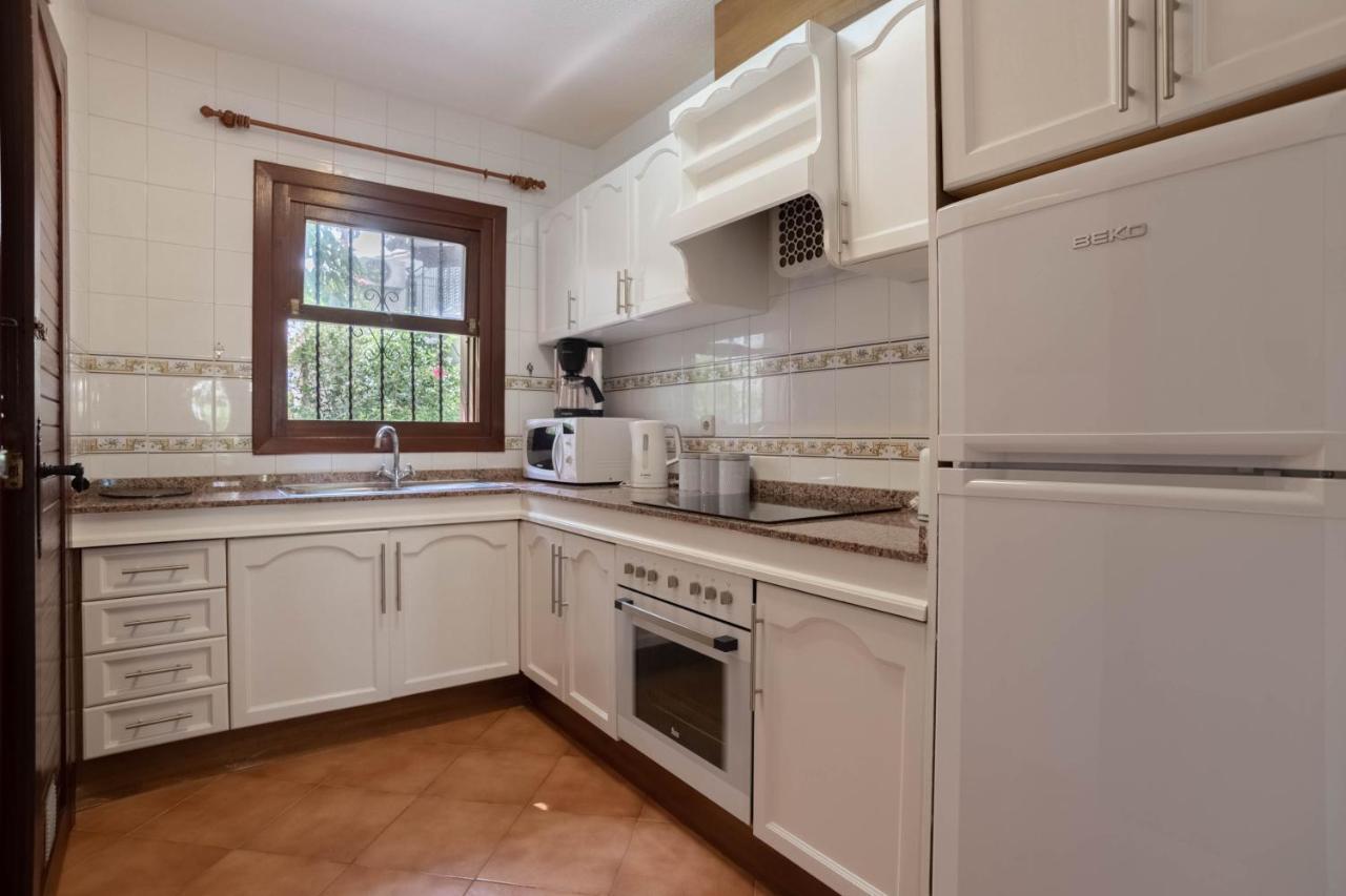 Casa Billarose - Lovely House Overlooking Pool & Walking Distance To The Beach And Restaurants 卡布罗伊格 外观 照片