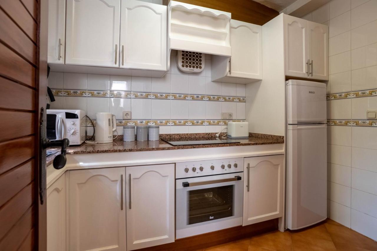 Casa Billarose - Lovely House Overlooking Pool & Walking Distance To The Beach And Restaurants 卡布罗伊格 外观 照片